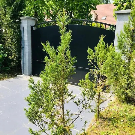 Studio Independant Dans Une Maison Avec Jardin Quarto em Acomodações Particulares