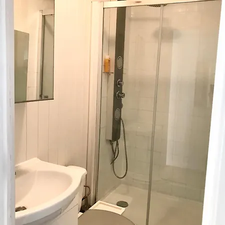 Studio Independant Dans Une Maison Avec Jardin